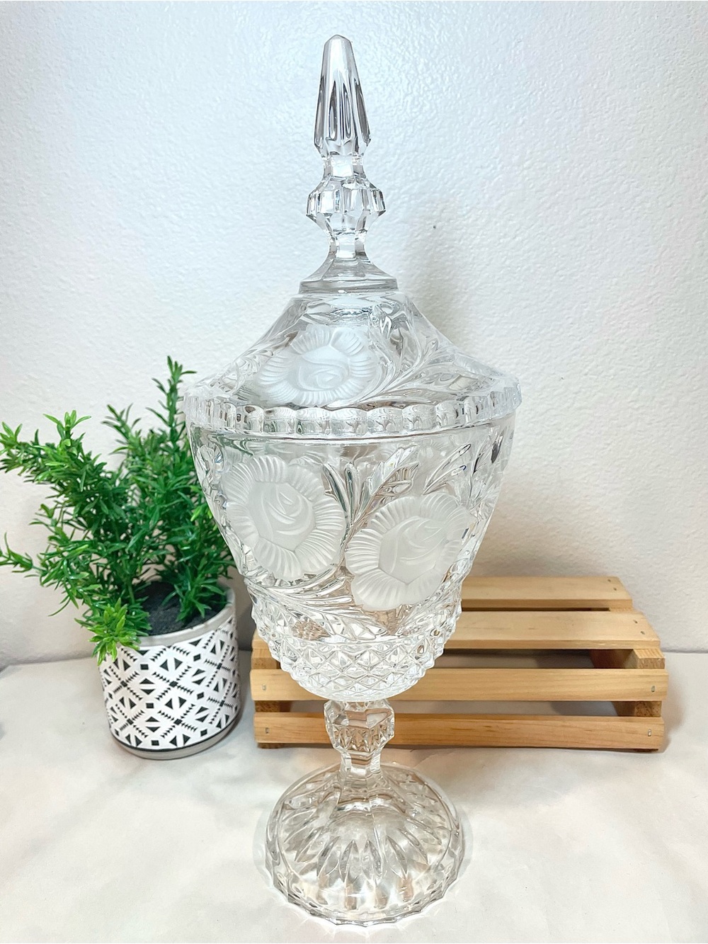 Rose Collection Brilliant Hand Cut Lead Crystal Pedestal Compote w Lid | EUC